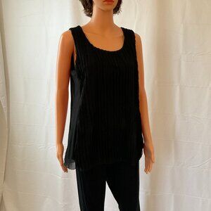 Chico's Black Scoop Neck Sleeveless Top.  12-14 (Chico's Size 2).  Elegant